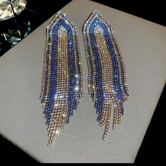 🌟 Luxury Big Long Blue Rhinestone Crystals Sparkle Earrings - Picture 3 of 5